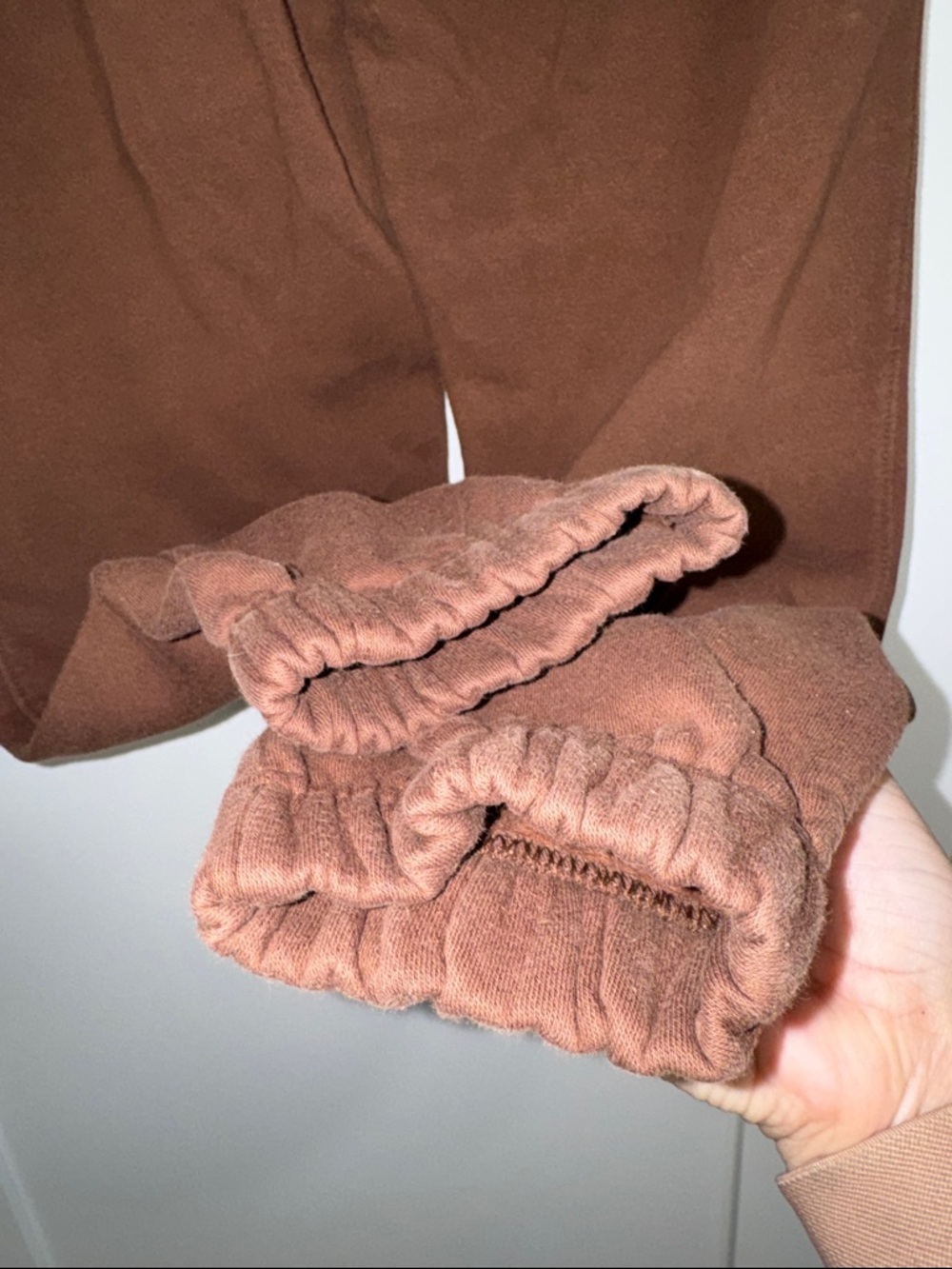 Nike Men’s Brown Fleece Joggers with White Logo size XL - Picture 6 of 6